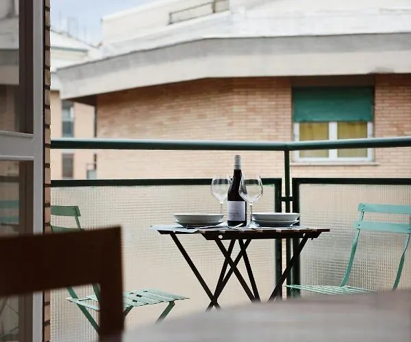 Grande Trastevere & Porta Portese Grande Apartment
